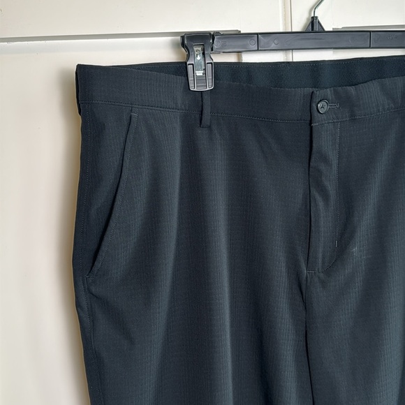 Greg Norman flat front‎ performance shorts - Picture 2 of 9